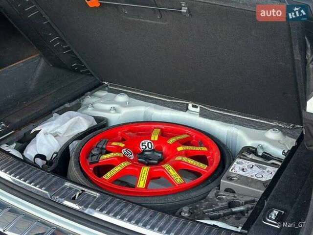 Білий Фольксваген Туарег, об'ємом двигуна 3 л та пробігом 239 тис. км за 19300 $, фото 19 на Automoto.ua