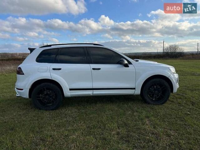 Белый Фольксваген Туарег, объемом двигателя 2.97 л и пробегом 226 тыс. км за 18888 $, фото 10 на Automoto.ua