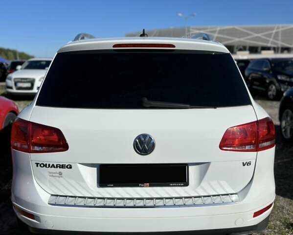 Белый Фольксваген Туарег, объемом двигателя 3.6 л и пробегом 135 тыс. км за 16900 $, фото 7 на Automoto.ua