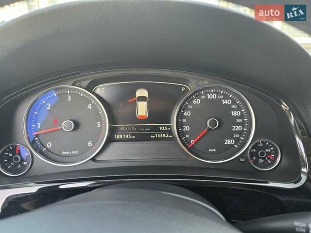 Белый Фольксваген Туарег, объемом двигателя 2.97 л и пробегом 190 тыс. км за 22500 $, фото 11 на Automoto.ua