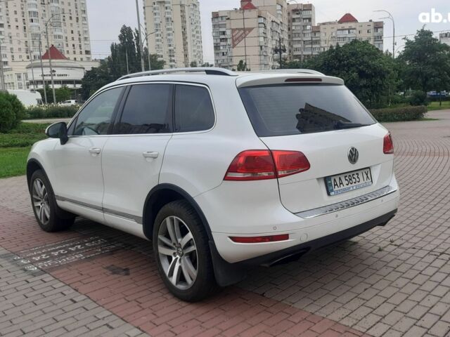 Білий Фольксваген Туарег, об'ємом двигуна 3 л та пробігом 146 тис. км за 25000 $, фото 1 на Automoto.ua