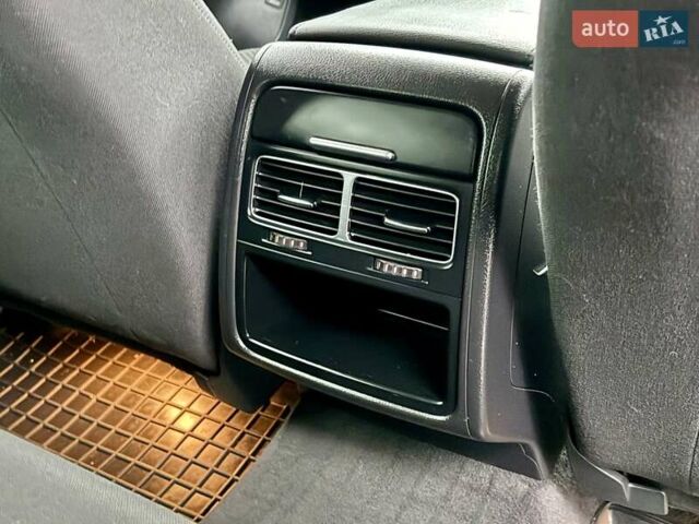 Белый Фольксваген Туарег, объемом двигателя 2.97 л и пробегом 290 тыс. км за 15900 $, фото 30 на Automoto.ua