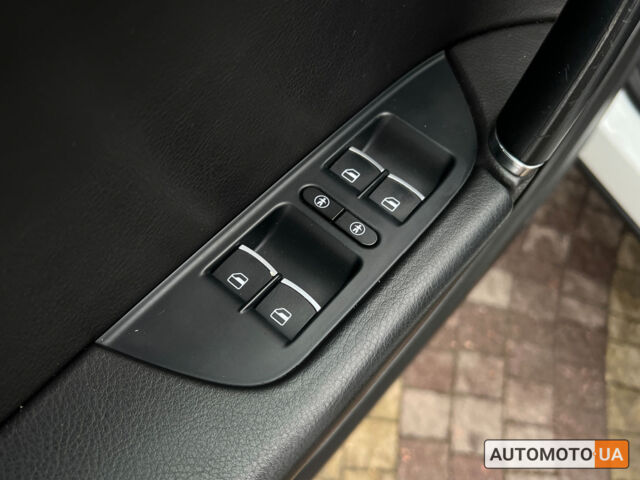 Білий Фольксваген Туарег, об'ємом двигуна 3.6 л та пробігом 153 тис. км за 23200 $, фото 20 на Automoto.ua