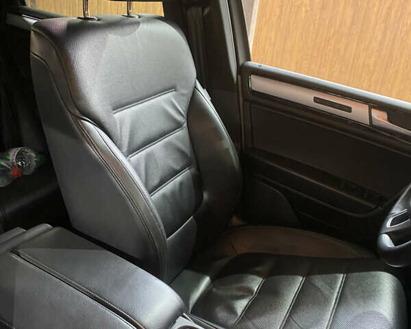 Білий Фольксваген Туарег, об'ємом двигуна 2.97 л та пробігом 165 тис. км за 23800 $, фото 9 на Automoto.ua