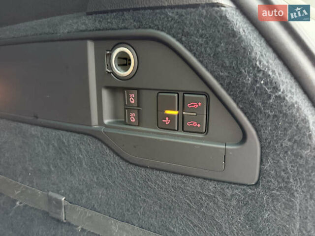 Белый Фольксваген Туарег, объемом двигателя 3 л и пробегом 279 тыс. км за 22999 $, фото 37 на Automoto.ua