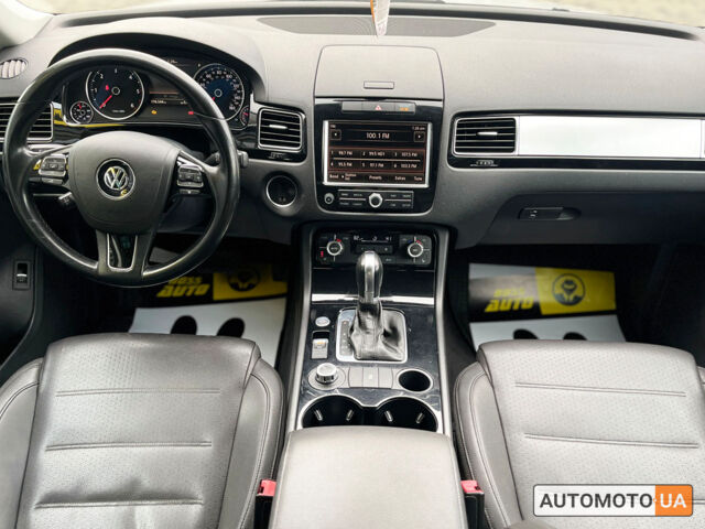 Білий Фольксваген Туарег, об'ємом двигуна 3 л та пробігом 283 тис. км за 20800 $, фото 21 на Automoto.ua