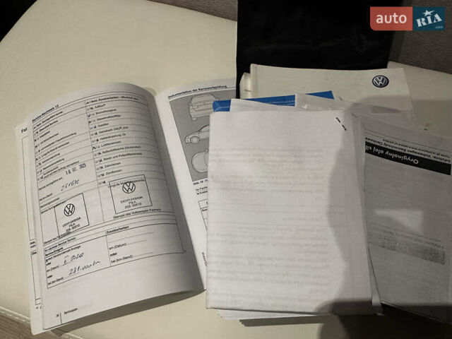 Белый Фольксваген Туарег, объемом двигателя 2.97 л и пробегом 260 тыс. км за 21900 $, фото 53 на Automoto.ua