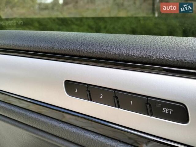 Білий Фольксваген Туарег, об'ємом двигуна 3 л та пробігом 241 тис. км за 21800 $, фото 16 на Automoto.ua