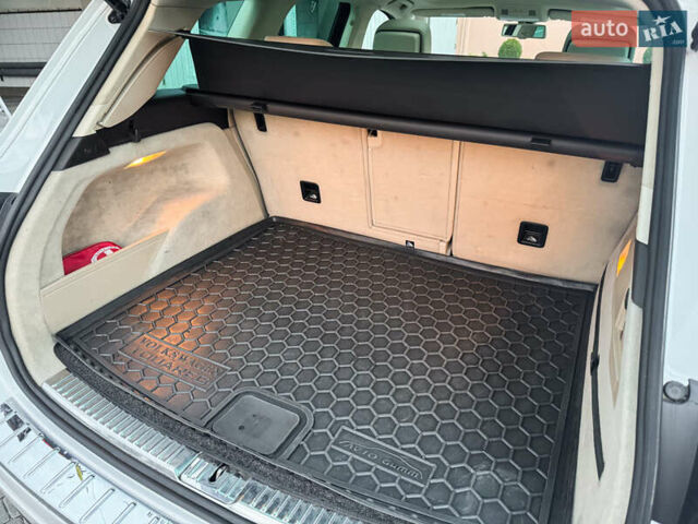 Белый Фольксваген Туарег, объемом двигателя 2.97 л и пробегом 278 тыс. км за 26800 $, фото 20 на Automoto.ua