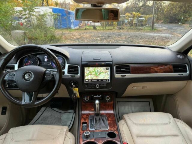 Белый Фольксваген Туарег, объемом двигателя 3.6 л и пробегом 85 тыс. км за 7000 $, фото 6 на Automoto.ua