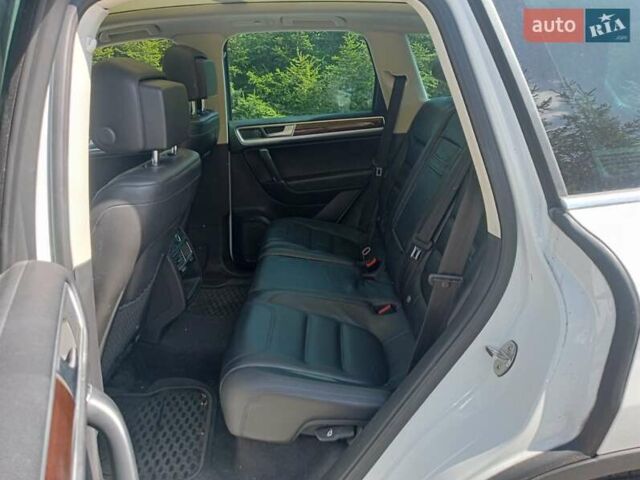 Белый Фольксваген Туарег, объемом двигателя 3.6 л и пробегом 167 тыс. км за 15700 $, фото 11 на Automoto.ua