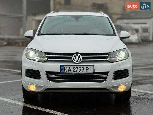 Белый Фольксваген Туарег, объемом двигателя 2.97 л и пробегом 248 тыс. км за 18000 $, фото 5 на Automoto.ua