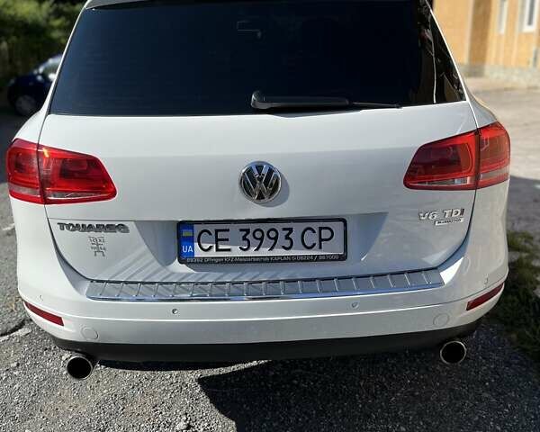 Белый Фольксваген Туарег, объемом двигателя 2.97 л и пробегом 295 тыс. км за 21500 $, фото 6 на Automoto.ua