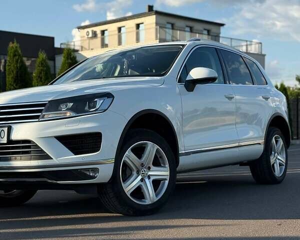 Белый Фольксваген Туарег, объемом двигателя 2.97 л и пробегом 254 тыс. км за 22950 $, фото 18 на Automoto.ua
