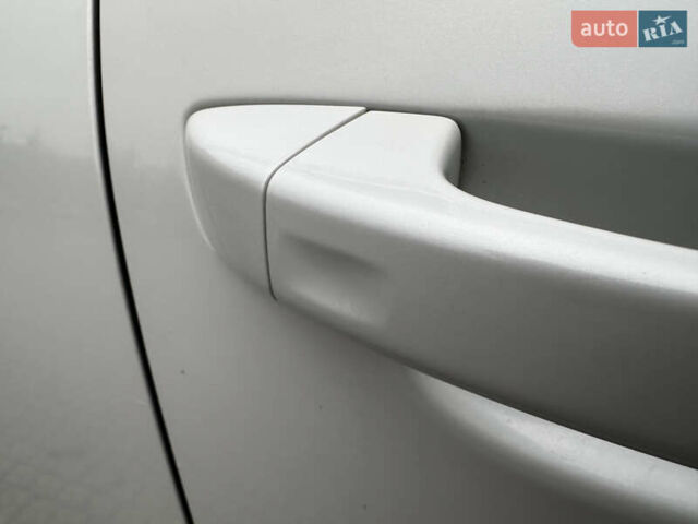 Белый Фольксваген Туарег, объемом двигателя 2.97 л и пробегом 260 тыс. км за 21900 $, фото 14 на Automoto.ua