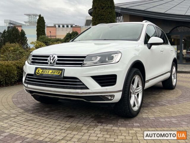 Білий Фольксваген Туарег, об'ємом двигуна 3.6 л та пробігом 153 тис. км за 23200 $, фото 2 на Automoto.ua
