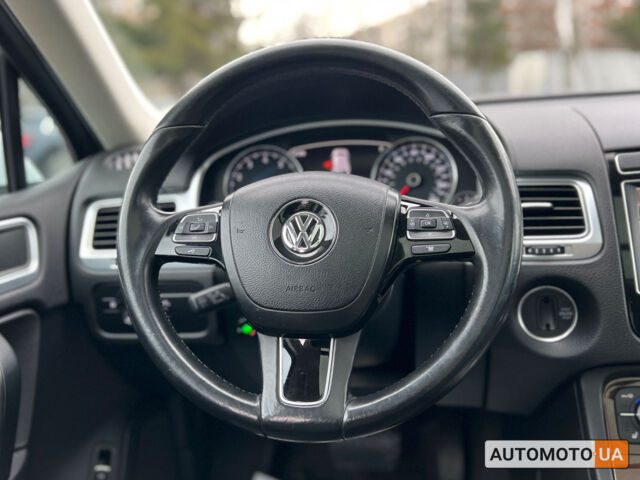 Білий Фольксваген Туарег, об'ємом двигуна 3.6 л та пробігом 153 тис. км за 23200 $, фото 15 на Automoto.ua