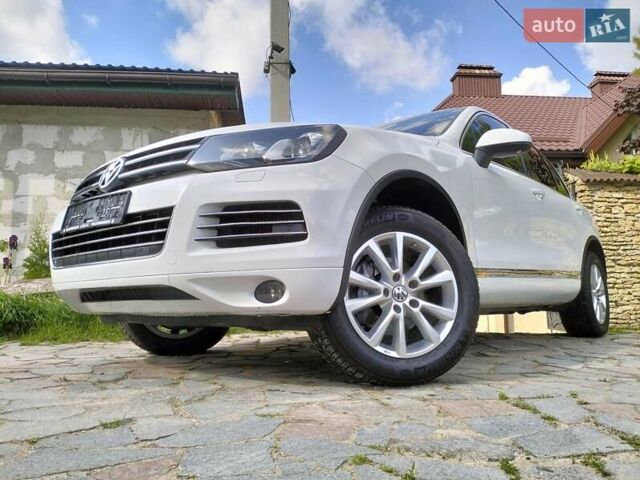 Білий Фольксваген Туарег, об'ємом двигуна 3 л та пробігом 241 тис. км за 21800 $, фото 23 на Automoto.ua