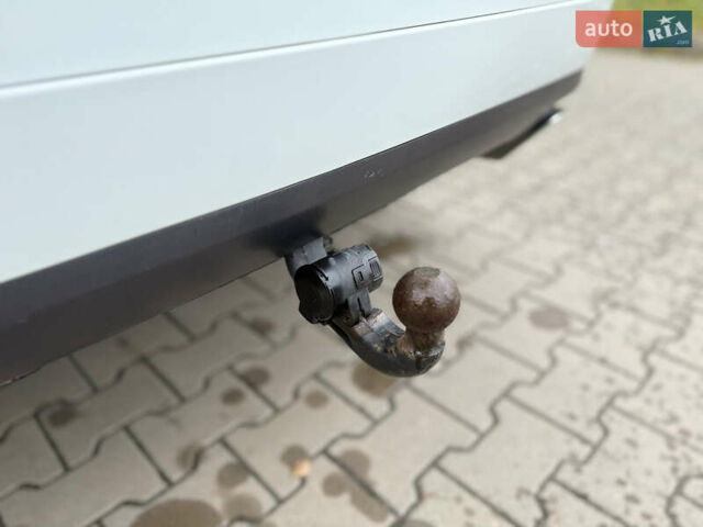 Белый Фольксваген Туарег, объемом двигателя 3 л и пробегом 279 тыс. км за 22999 $, фото 38 на Automoto.ua