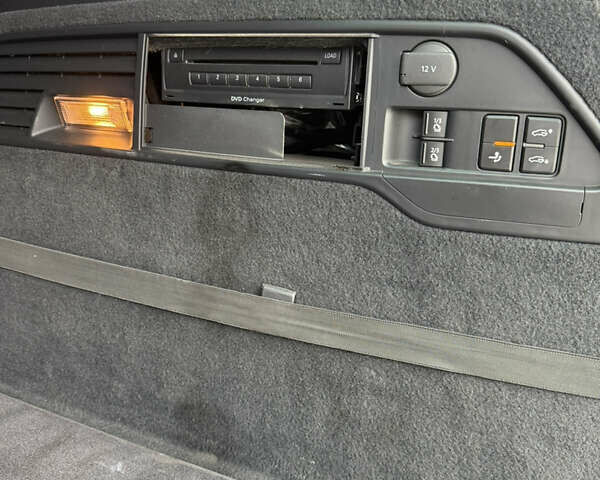 Білий Фольксваген Туарег, об'ємом двигуна 3 л та пробігом 215 тис. км за 25800 $, фото 32 на Automoto.ua