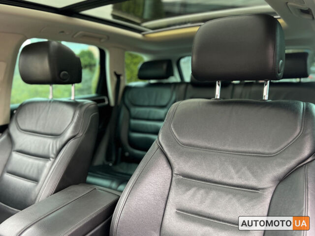 Білий Фольксваген Туарег, об'ємом двигуна 3.6 л та пробігом 153 тис. км за 23200 $, фото 18 на Automoto.ua