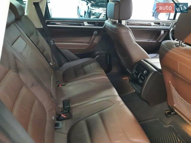 Белый Фольксваген Туарег, объемом двигателя 3 л и пробегом 111 тыс. км за 23477 $, фото 11 на Automoto.ua