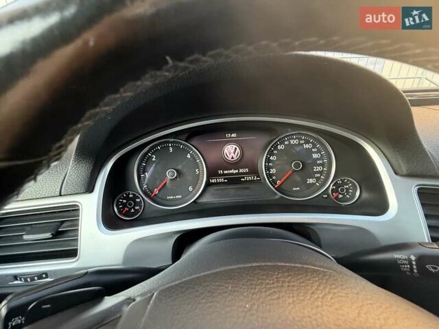 Белый Фольксваген Туарег, объемом двигателя 2.97 л и пробегом 145 тыс. км за 31500 $, фото 36 на Automoto.ua