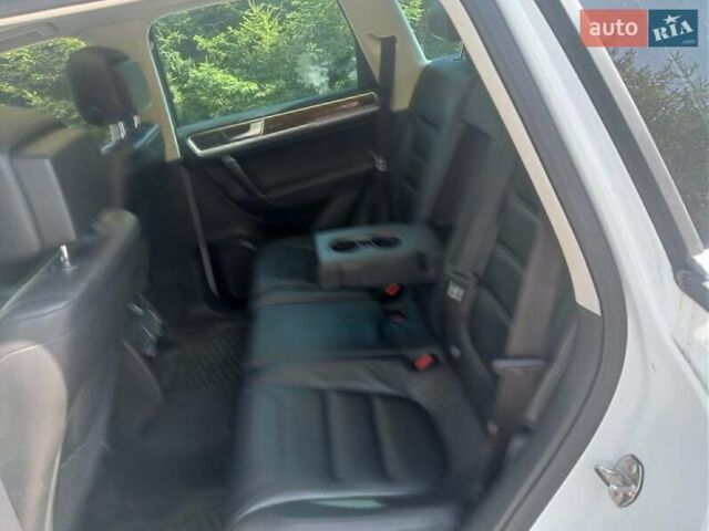 Белый Фольксваген Туарег, объемом двигателя 3.6 л и пробегом 167 тыс. км за 15700 $, фото 10 на Automoto.ua