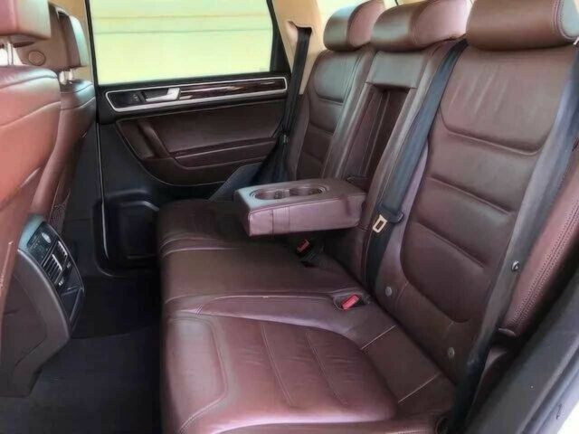 Білий Фольксваген Туарег, об'ємом двигуна 3 л та пробігом 88 тис. км за 3800 $, фото 9 на Automoto.ua