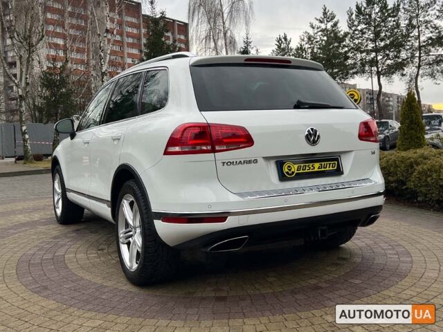 Білий Фольксваген Туарег, об'ємом двигуна 3.6 л та пробігом 153 тис. км за 23200 $, фото 4 на Automoto.ua