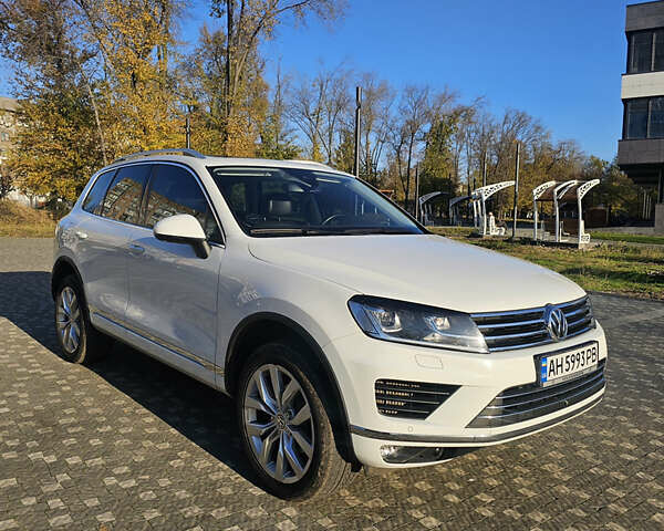 Белый Фольксваген Туарег, объемом двигателя 3 л и пробегом 260 тыс. км за 26000 $, фото 11 на Automoto.ua