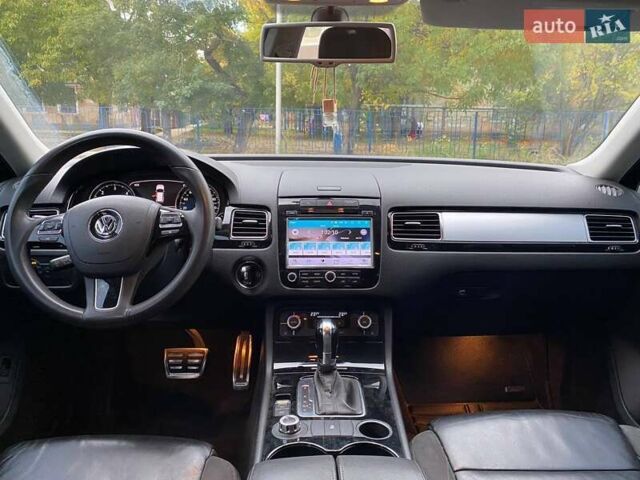 Белый Фольксваген Туарег, объемом двигателя 2.98 л и пробегом 258 тыс. км за 22499 $, фото 9 на Automoto.ua