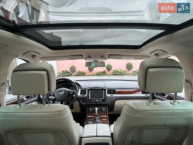 Белый Фольксваген Туарег, объемом двигателя 2.97 л и пробегом 278 тыс. км за 26800 $, фото 38 на Automoto.ua