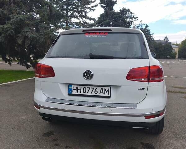 Белый Фольксваген Туарег, объемом двигателя 2.97 л и пробегом 162 тыс. км за 21500 $, фото 9 на Automoto.ua