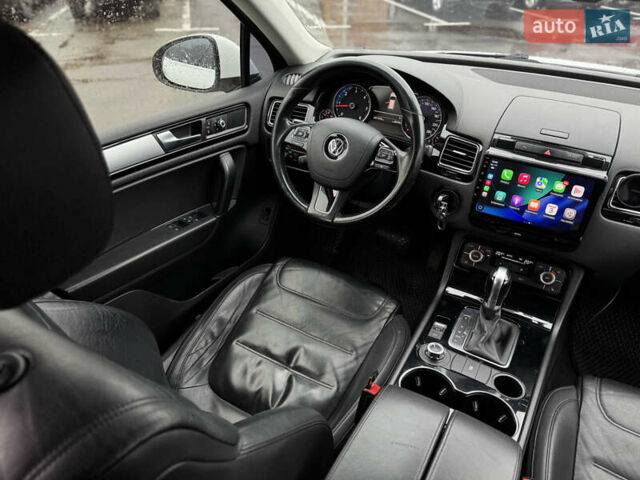 Белый Фольксваген Туарег, объемом двигателя 2.97 л и пробегом 248 тыс. км за 18000 $, фото 49 на Automoto.ua