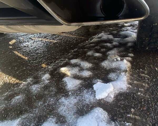 Белый Фольксваген Туарег, объемом двигателя 2.97 л и пробегом 400 тыс. км за 17000 $, фото 26 на Automoto.ua