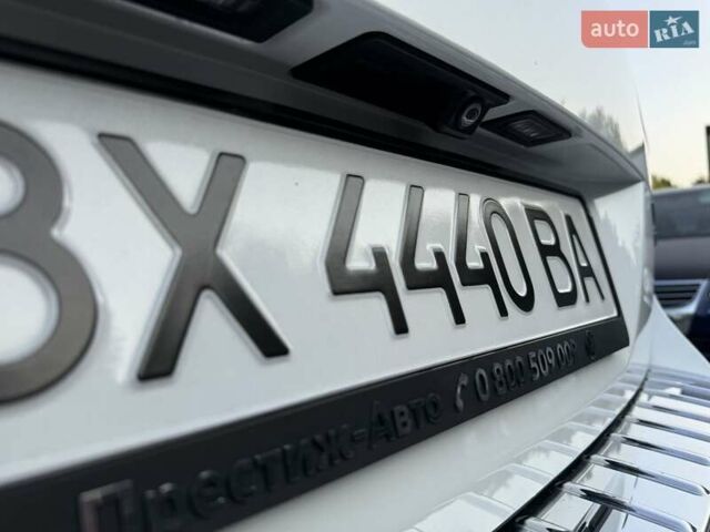Белый Фольксваген Туарег, объемом двигателя 2.97 л и пробегом 202 тыс. км за 23700 $, фото 20 на Automoto.ua