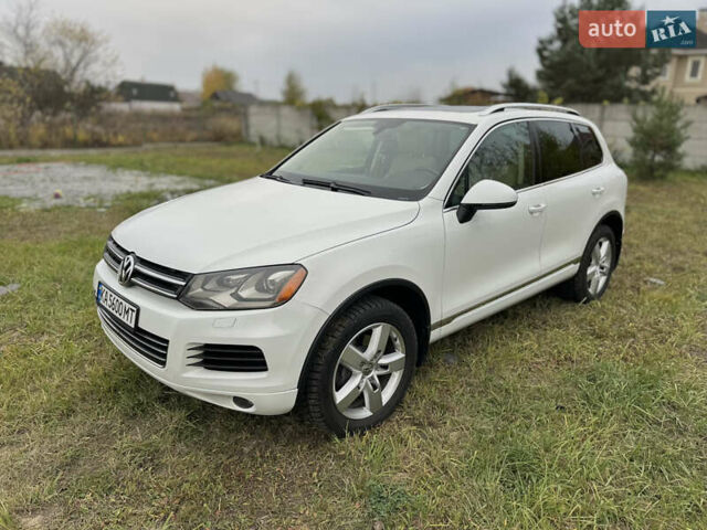 Белый Фольксваген Туарег, объемом двигателя 3 л и пробегом 236 тыс. км за 22000 $, фото 7 на Automoto.ua