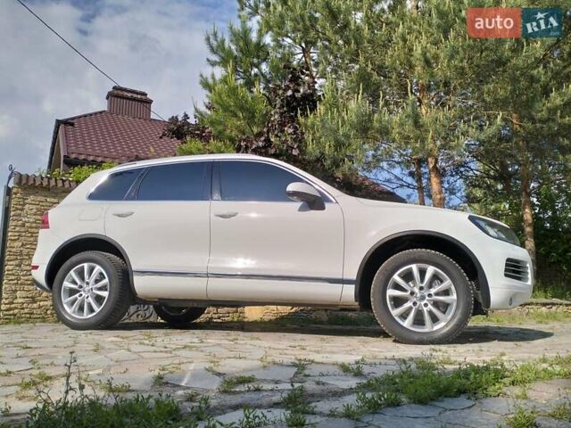 Білий Фольксваген Туарег, об'ємом двигуна 3 л та пробігом 241 тис. км за 21800 $, фото 33 на Automoto.ua