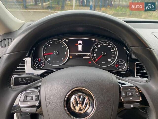 Белый Фольксваген Туарег, объемом двигателя 2.98 л и пробегом 258 тыс. км за 22499 $, фото 10 на Automoto.ua