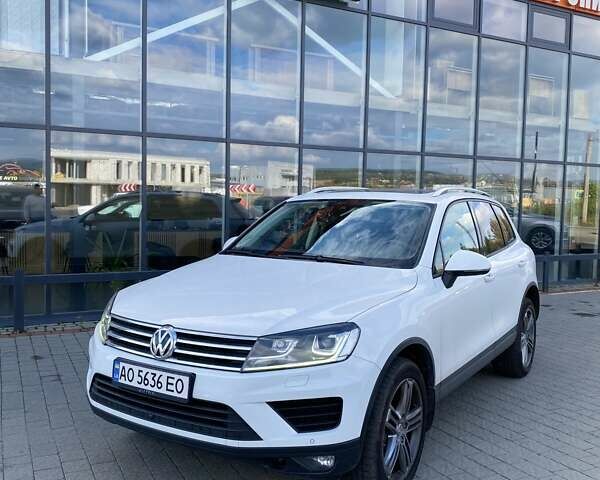 Белый Фольксваген Туарег, объемом двигателя 2.97 л и пробегом 209 тыс. км за 25900 $, фото 5 на Automoto.ua