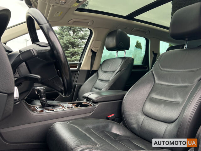 Білий Фольксваген Туарег, об'ємом двигуна 3.6 л та пробігом 153 тис. км за 23200 $, фото 16 на Automoto.ua