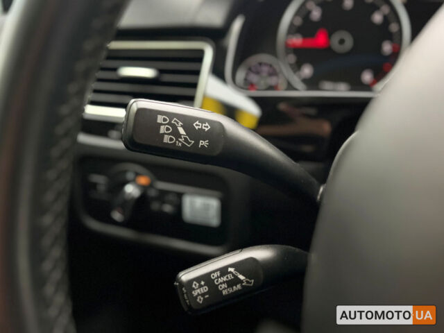 Білий Фольксваген Туарег, об'ємом двигуна 3 л та пробігом 283 тис. км за 20800 $, фото 19 на Automoto.ua