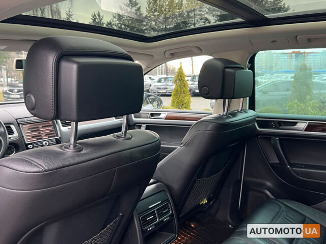 Білий Фольксваген Туарег, об'ємом двигуна 3.6 л та пробігом 153 тис. км за 23200 $, фото 12 на Automoto.ua