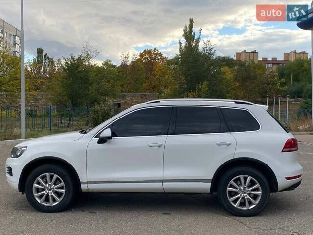 Белый Фольксваген Туарег, объемом двигателя 2.98 л и пробегом 258 тыс. км за 22499 $, фото 7 на Automoto.ua