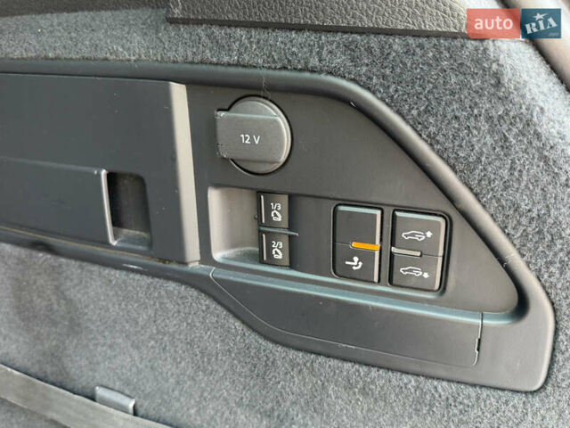 Білий Фольксваген Туарег, об'ємом двигуна 3 л та пробігом 215 тис. км за 25800 $, фото 22 на Automoto.ua