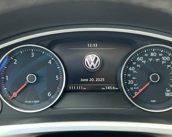 Белый Фольксваген Туарег, объемом двигателя 3 л и пробегом 111 тыс. км за 23477 $, фото 21 на Automoto.ua