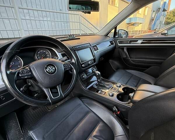 Белый Фольксваген Туарег, объемом двигателя 2.97 л и пробегом 145 тыс. км за 31500 $, фото 25 на Automoto.ua