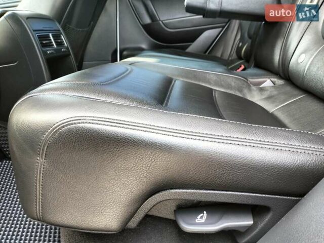 Білий Фольксваген Туарег, об'ємом двигуна 3 л та пробігом 241 тис. км за 21800 $, фото 19 на Automoto.ua