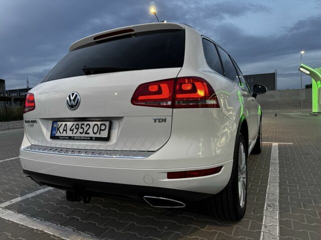 Белый Фольксваген Туарег, объемом двигателя 3 л и пробегом 266 тыс. км за 17000 $, фото 17 на Automoto.ua